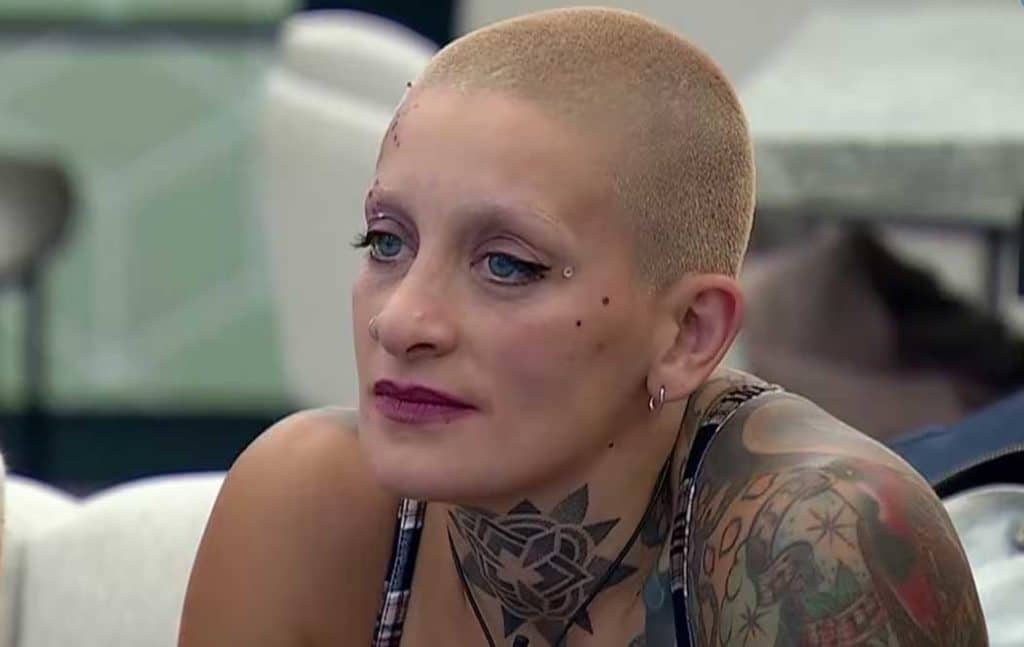 Esc Ndalo En Gran Hermano Furia Se Enamora De Un Compa Ero Y Desata