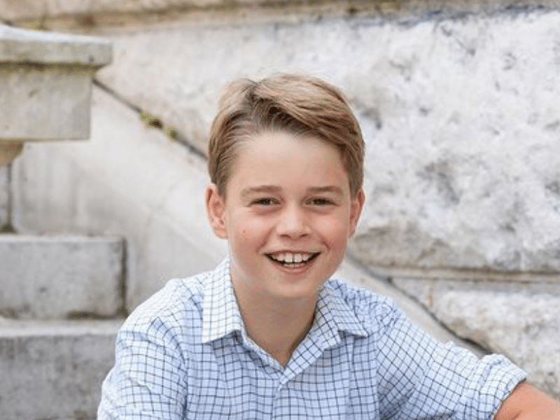 El príncipe George cumple 10 años y rompe una norma de su mamá