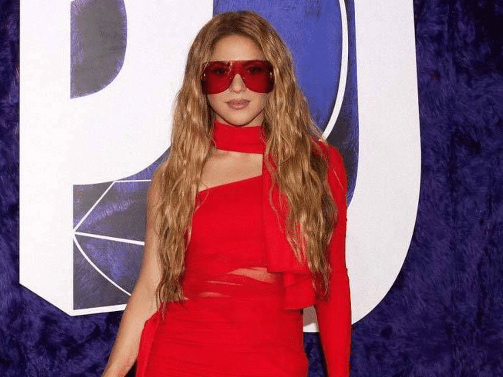 ¡Escándalo! Ex empleada de Shakira revela maltratos a bailarines y extras