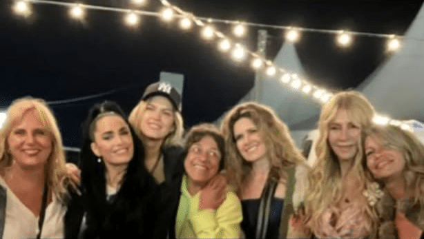 ¡Increíble encuentro en Uruguay! Lali y Cris Morena se reúnen en el escenario de America Rockstars