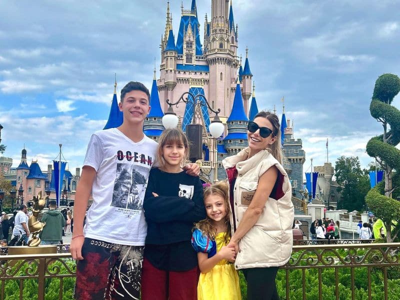 Las mágicas vacaciones de Evangelina Anderson y sus hijos en Orlando