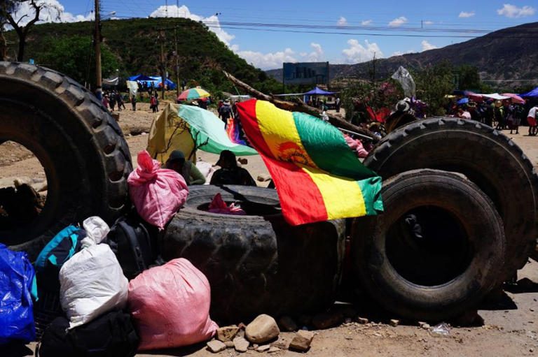 ¡Bloqueos en Bolivia y Francia! Descubre las últimas noticias sobre las protestas y sus impactos