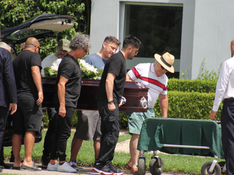 Las fotos del entierro de Claudio Rissi: así fue el último adiós