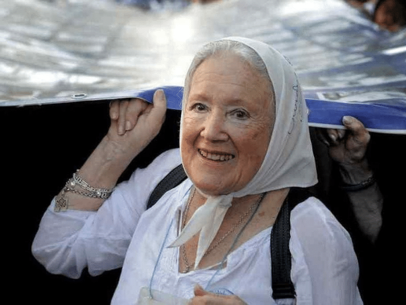 ¡Triste noticia! Fallece Nora Cortiñas, fundadora de las Madres de Plaza de Mayo