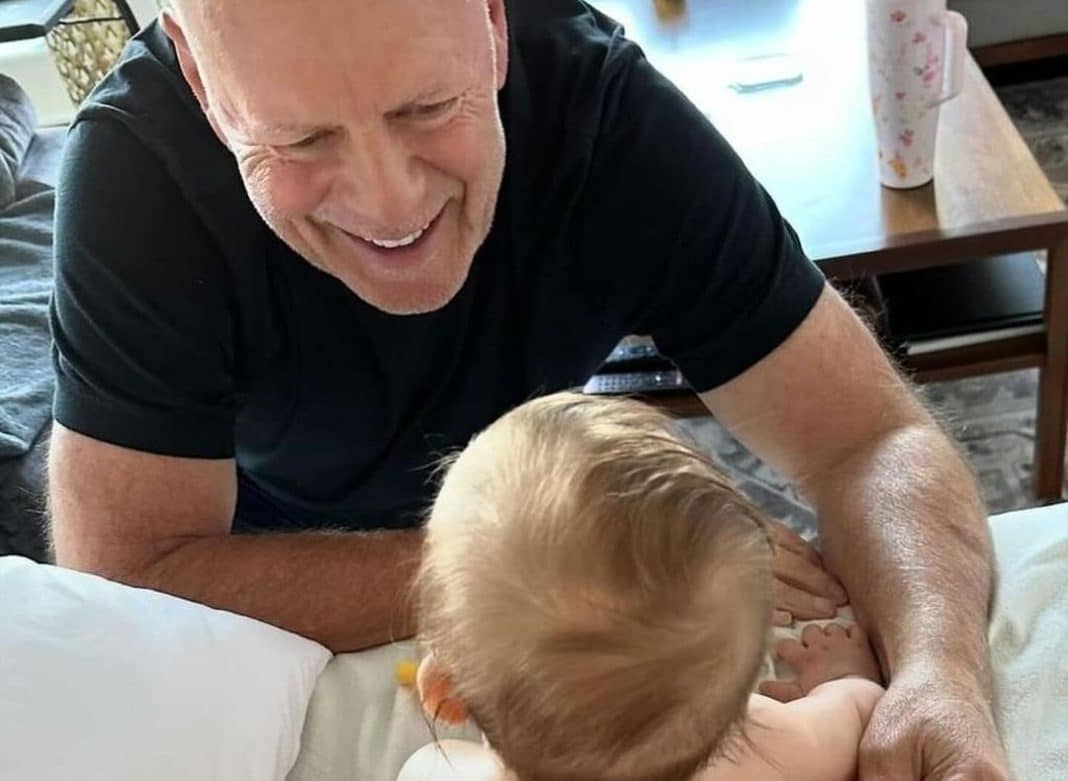 El emotivo momento que vivió Bruce Willis con su nieta Louetta