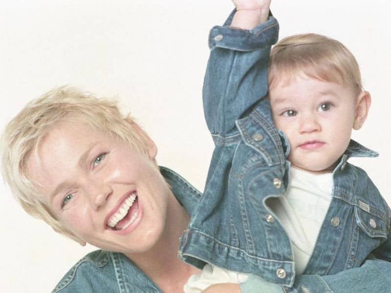 El increíble éxito de Sasha Meneghel: de hija de Xuxa a estrella del modelaje y las redes sociales