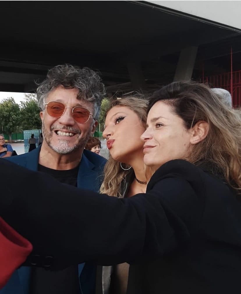 La hija de Fito y Romina Ricci revela su conexión con su famoso padre