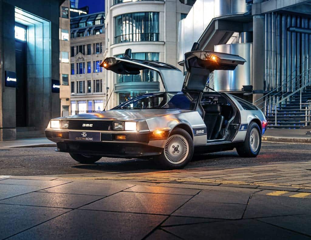 Descubre la increíble modificación que transforma al DeLorean de 'Volver al futuro' en un vehículo eléctrico