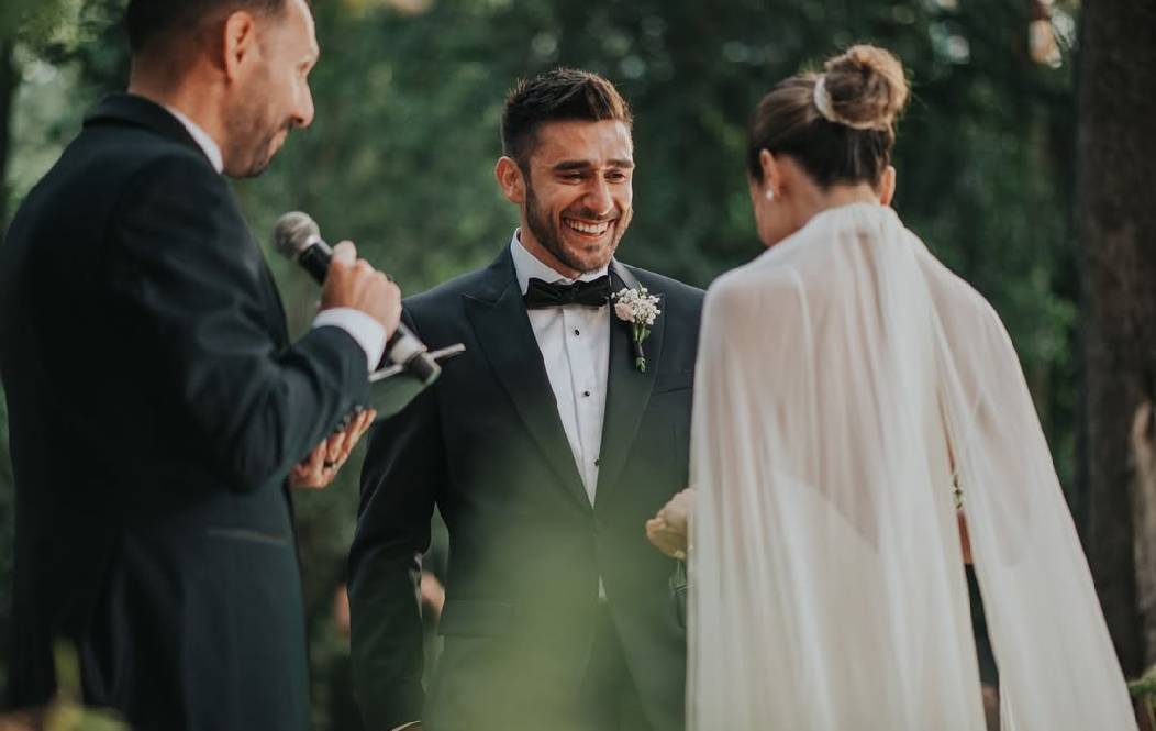 La Boda Inolvidable del 'Toto' Salvio: Unión, Fútbol y Celebración