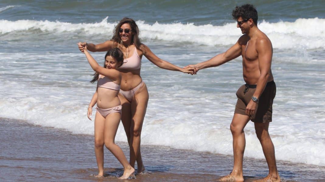 Floppy Tesouro y su Familia Feliz: Un Verano Inolvidable en Punta del Este