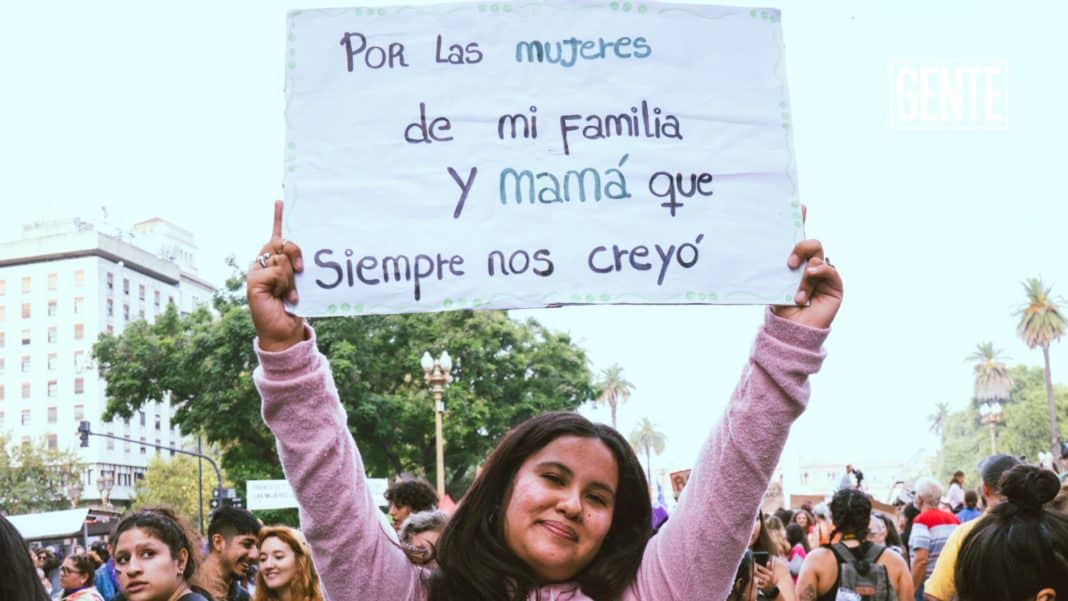 8M: Voces Femeninas Unidas por la Igualdad y la Justicia