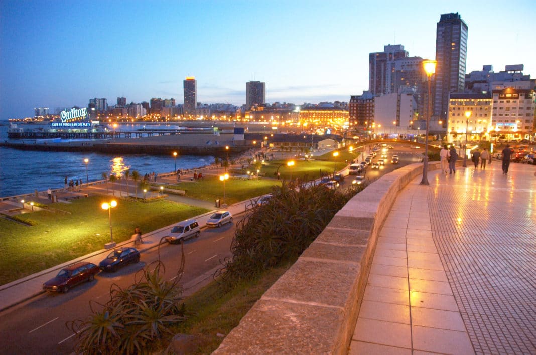 Descubre la Magia Nocturna de Mar del Plata: Más Allá de las Playas