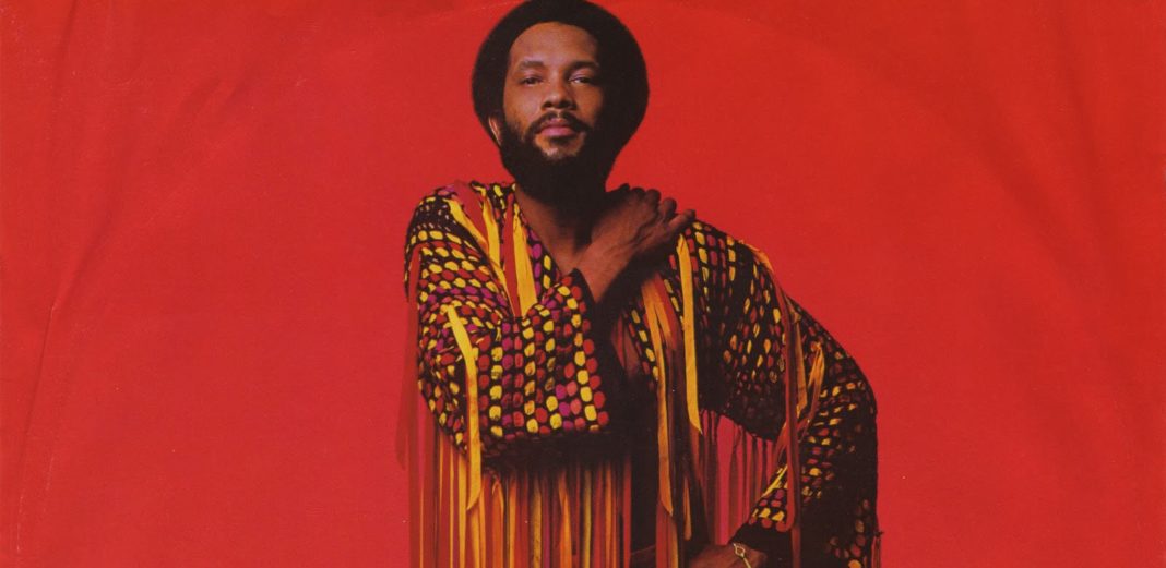 El Legado Imperecedero de Roy Ayers: Cómo un Maestro del Jazz-Funk Revolucionó la Música Internacional