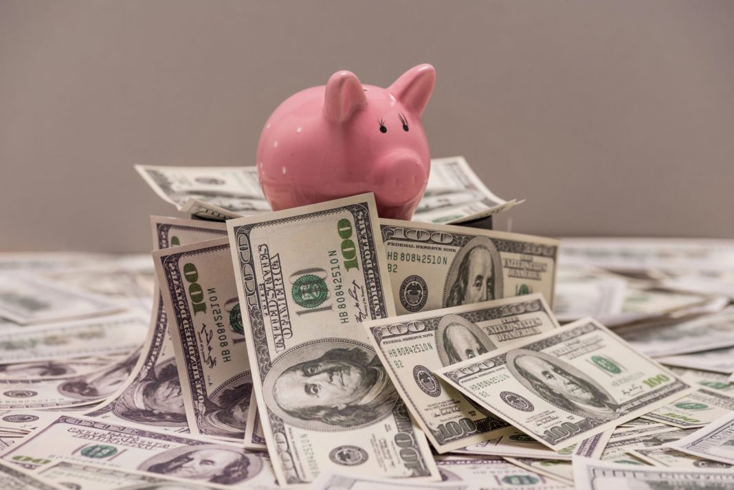 Cómo Aprovechar los Dólares Ocultos: Una Estrategia Innovadora para Impulsar la Economía Argentina