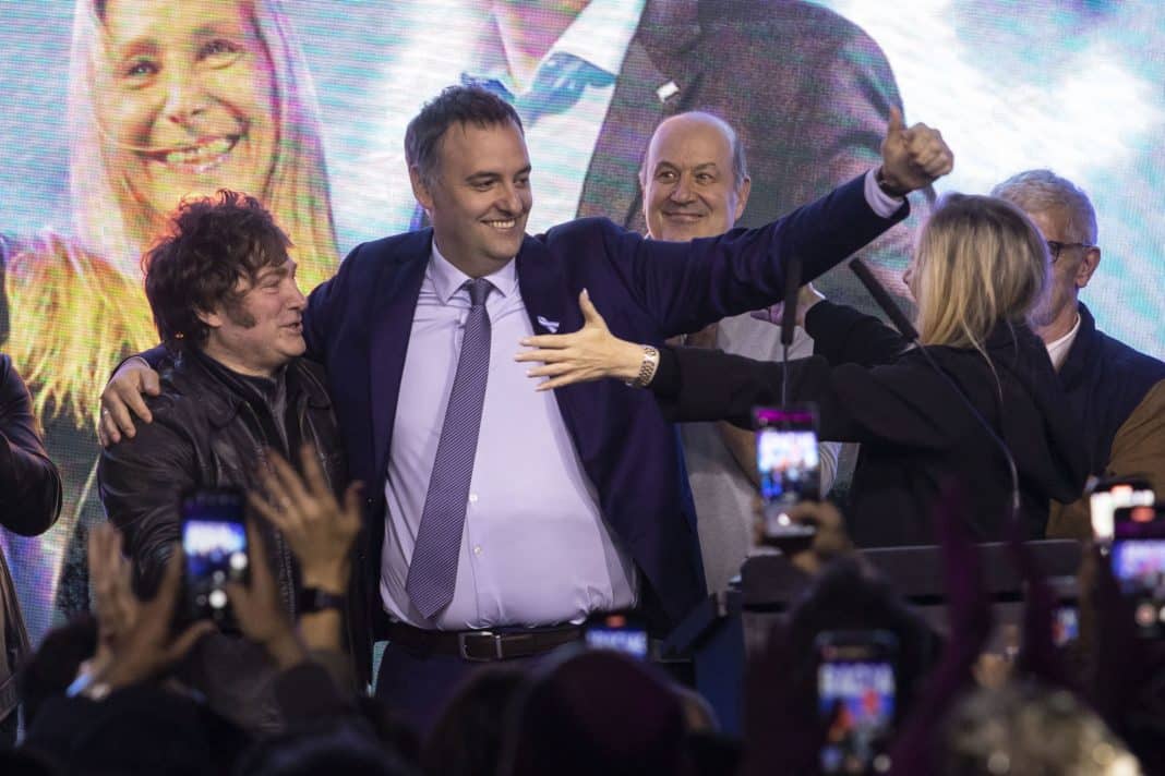 La Revolución Libertaria: Cómo Javier Milei Sacude el Mapa Político Argentino