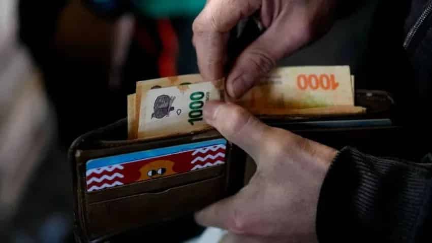 Salario Mínimo: Aumentos Insuficientes y Tensiones Laborales