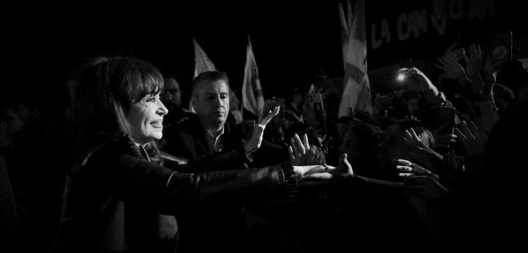 Cristina Kirchner: Entre el Poder Callejero y la Prisión Domiciliaria