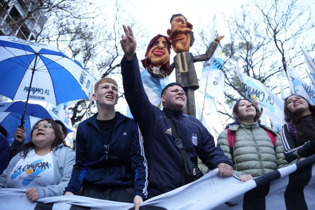 La Resiliencia del Peronismo: Cómo CFK Unió a la Oposición Tras su Condena