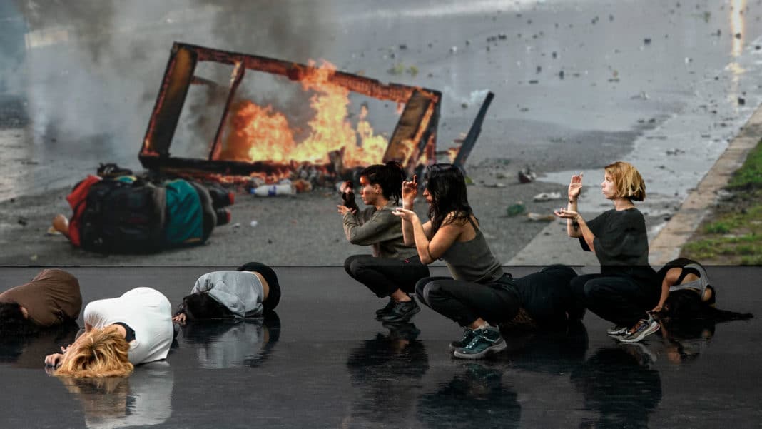 La Resurrección de Pablo: Cómo un Fotógrafo Sobrevivió a la Violencia Policial y se Convirtió en Símbolo de Resistencia