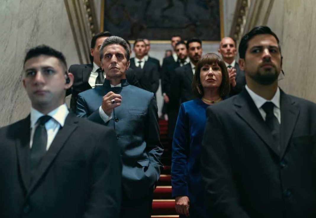 Cuando la Realidad Supera la Ficción: El Ascenso del Carisma Mesiánico en la Política Argentina