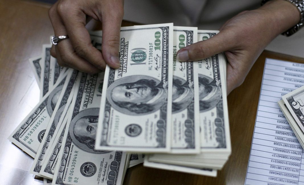 La Insostenible Deuda Externa Argentina: Análisis Profundo de la Balanza de Pagos